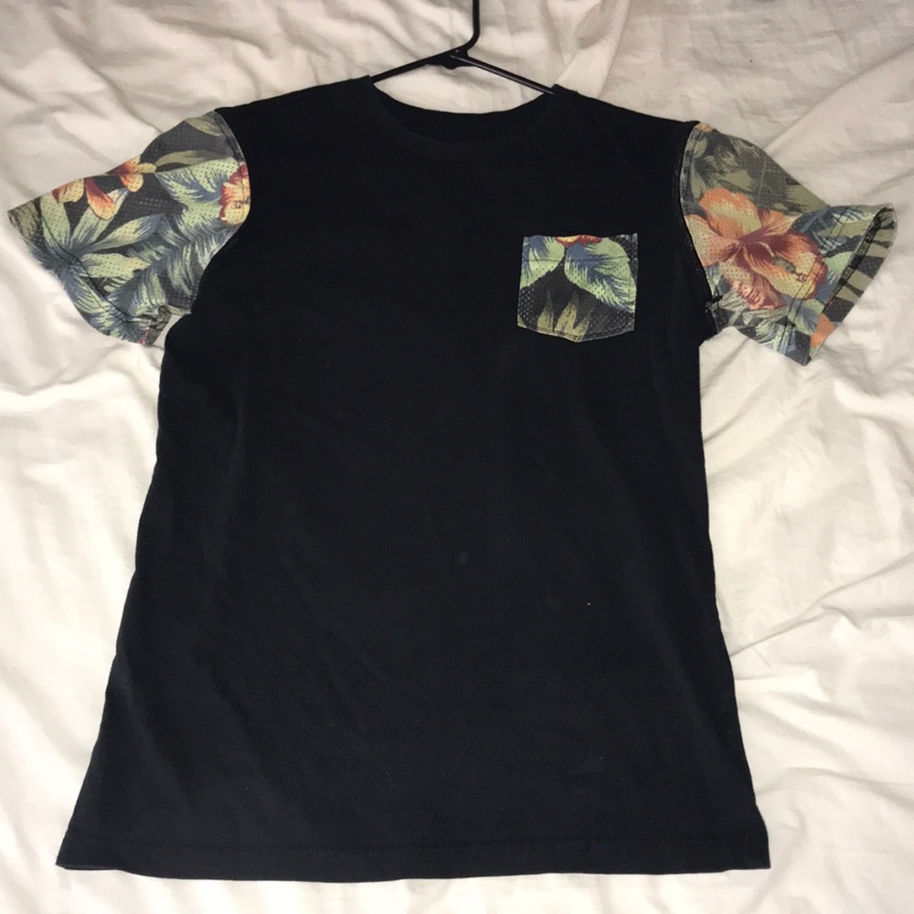 T-Shirt With Zipper Sleeves